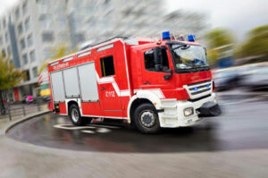 Mehrere verletzte bei brand im altersheim in rüsselsheim Feuerwehr | shutterstock 1320121277