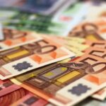 Darf Fahrgast Taxi mit zerrissenem Schein bezahlen? Geld, Geldscheine