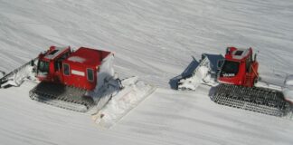 Schneepflug, Pistenraupe