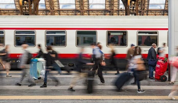 Bahnhof, Zug