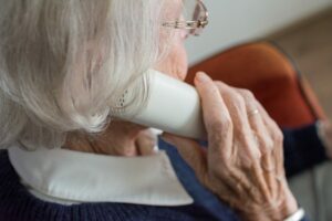 Mehr gemeldete straftaten sind eine gute nachricht Senior, telefon