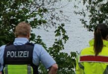 Großeinsatz auf dem Rhein zwischen Mainz und Wiesbaden Polizei, Wasserrettung