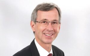 Dr. Eckart lensch dankt den beschäftigten in der kinderbetreuung Dr. Lensch