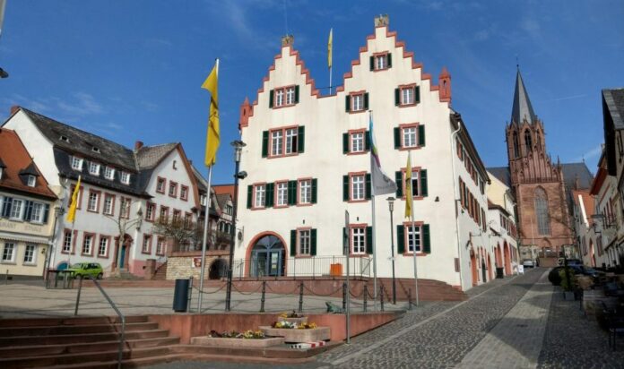 Historisches Rathaus Marktplatz 5 scaled e1637402310251
