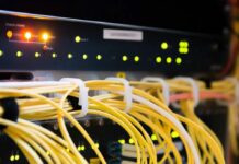 Sicherheit in rechenzentren – so streng sind die maßnahmen Cyberspace, rechenzentrum, daten,