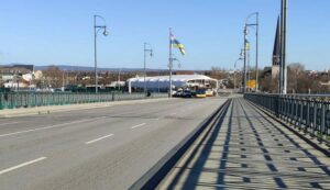 Theodor-heuss-brücke