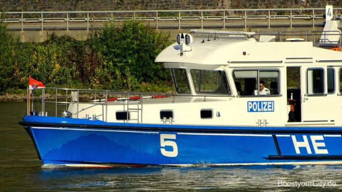 Wasserschutzpolizei auf dem Rhein