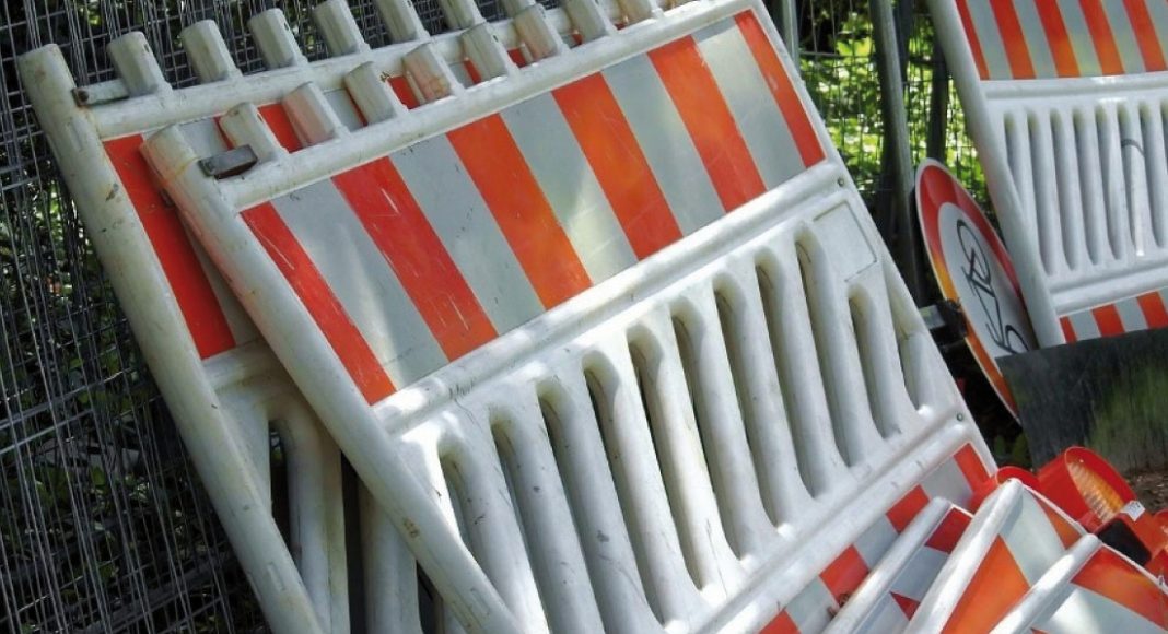 Symbolbild Baustelle Absperrung
