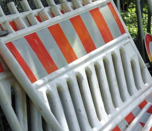 Symbolbild Baustelle Absperrung