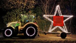 Weihnachtlicher traktor