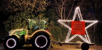 weihnachtlicher Traktor 1024x576 1