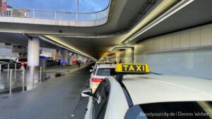Taxi stand, flughafen frankfurt