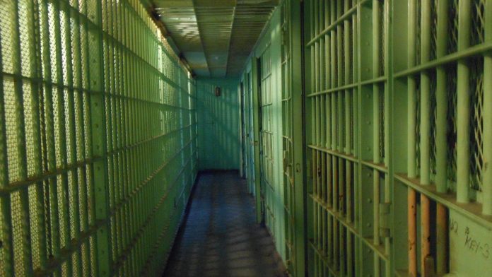 jail cells 429638 1920