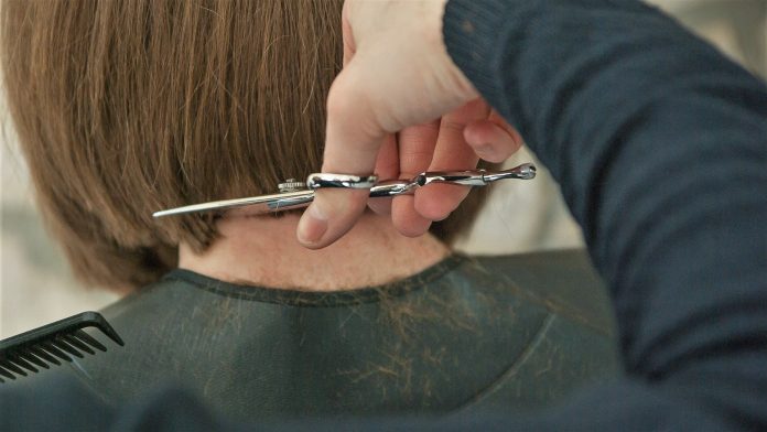 hairdresser 3173438 1920 e1613689719235
