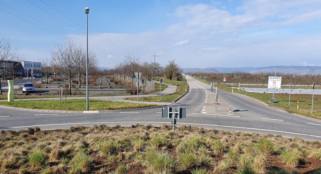 2021 03 18 09.57.37 thorsten luettringhaus ingelheim rheinwelle schwimmbad scaled e1616493056607