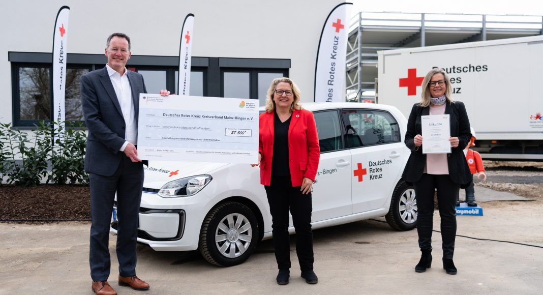 PK 080321 DRK BMU Ebling Schulze GrodenKranich 2 scaled e1615292791708