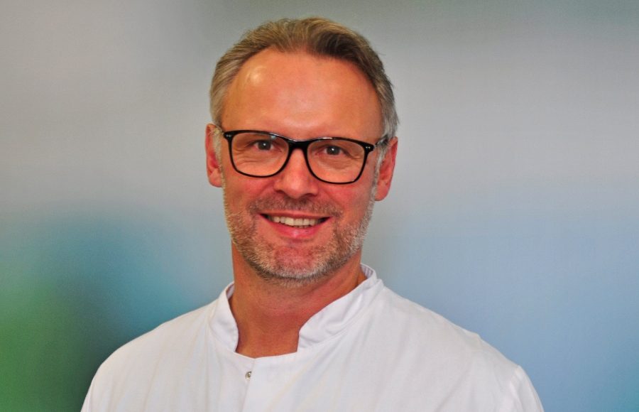 Prof. Thomas Niemeyer Asklepios Paulinen Klinik CA 900x600 1