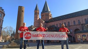 Großeinsatz der polizei hessen bei demonstration in wiesbaden 4