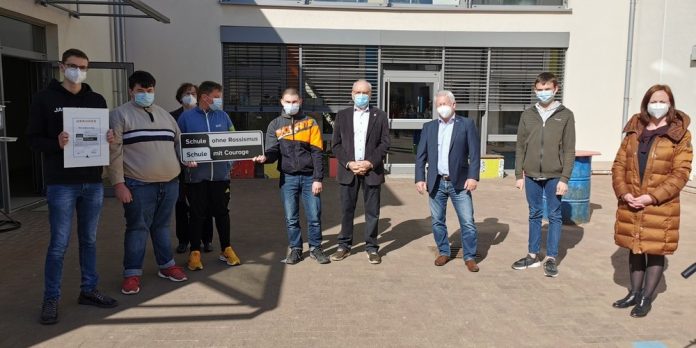 Verleihung LKS Schule ohne Rassismus April201 1