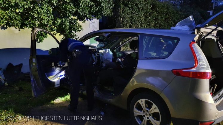 Schwerer unfall in mainz-gonsenheim | fahrer musste aus fahrzeug befreit werden Whatsapp image 2021 04 14 at 21. 05. 42