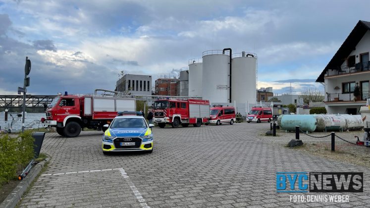 FB28B8EB 5DD0 4D02 AD68 187D29B625B5