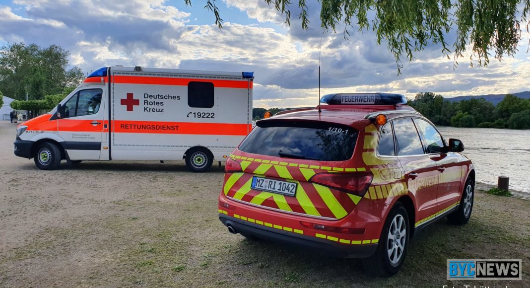 Feuerwehreinsatz am Rhein in Heidesheim 2