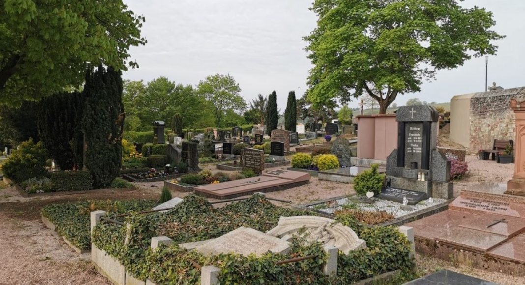 Opp Friedhof 1