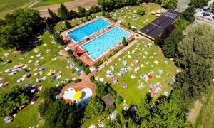 cropped freibad trebur pfingstsonntag 2