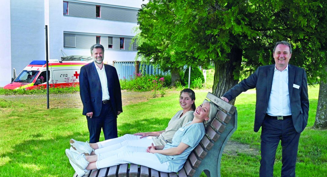 092 Simmern Diakonie Bank CMYK