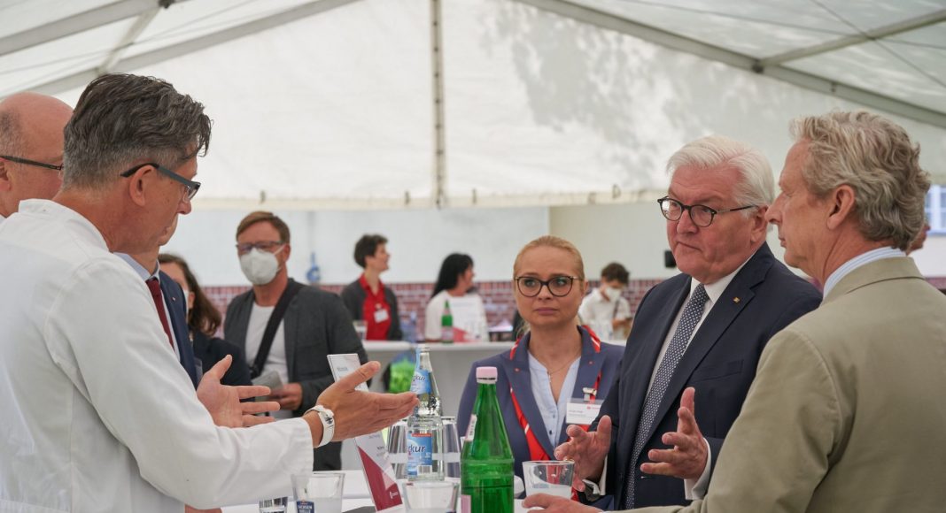 210625 Steinmeier dankt Johannitern 3 210625 Steinmeier dankt Johannitern 3