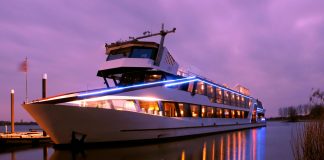 Jules Verne Anleger Foto Partyschiffe.de GmbH