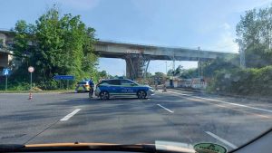 Schwerer verkehrsunfall auf der landstraße l433 bei mommenheim