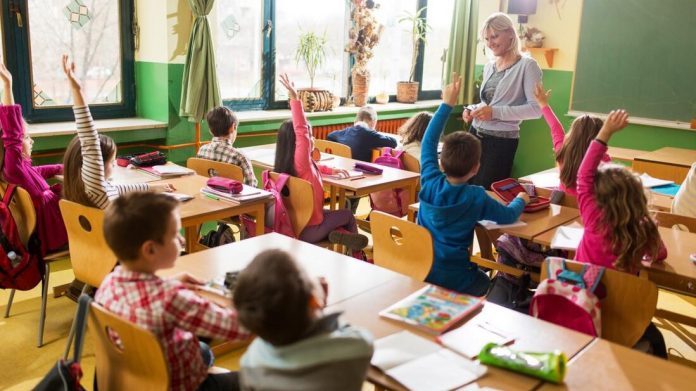 grundschule unterricht quelle iStock 487816262 5ce41c27 924f645a@1100w grundschule unterricht quelle iStock 487816262 5ce41c27 924f645a@1100w