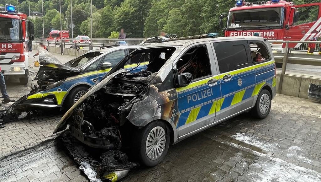 B1D63015 52F0 4C69 90A1 BB32F997F2C2 B1D63015 52F0 4C69 90A1 BB32F997F2C2