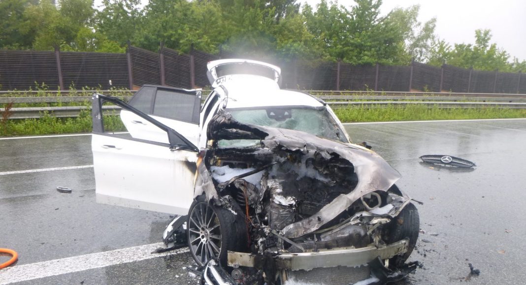 beschaedigterPKWdes41 Jaehrigen