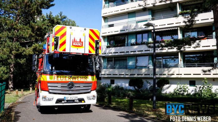 FBBD7604 F584 430E BFD2 8B936524D987 FBBD7604 F584 430E BFD2 8B936524D987