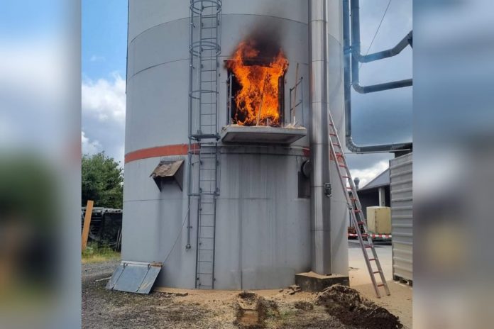 Feuer in einem Silo, VG Rüdesheim Feuer in einem Silo, VG Rüdesheim