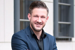 Steven wink pm 1 e1632400965478