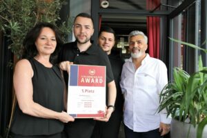 Brandstiftung: altar vor einer kapelle im rheingau in brand gesteckt