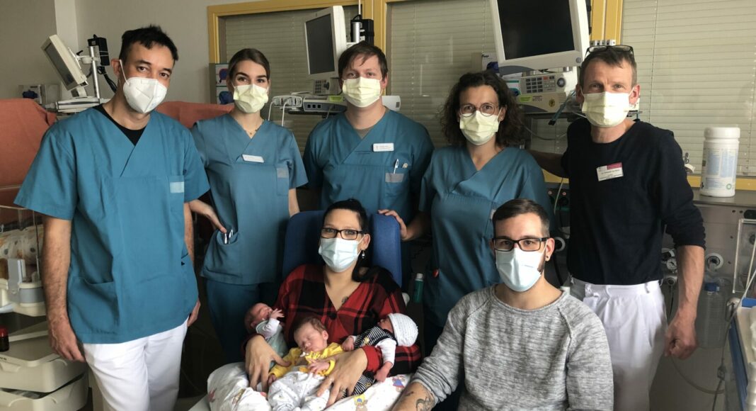 178 Drillingsgeburt Bild 1 e1635340588242 178 Drillingsgeburt Bild 1 e1635340588242