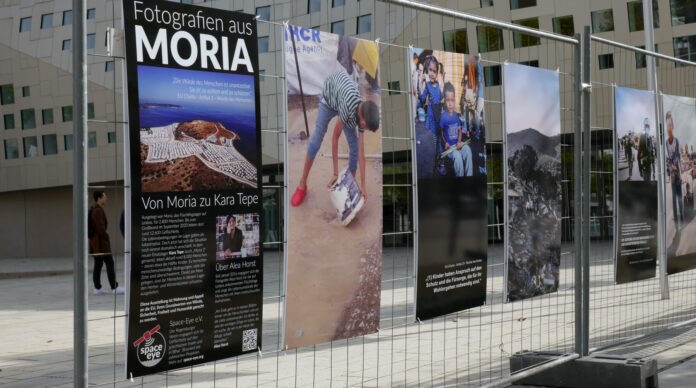 211005 Moria Fotoausstellung fl e1633532616166