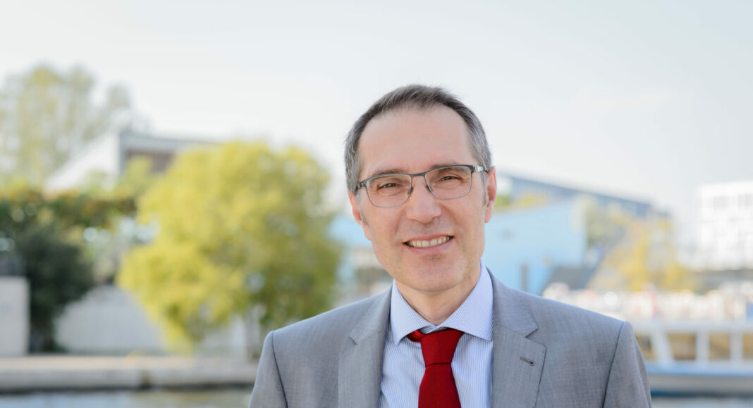 Sascha Mueller Kraenner 52