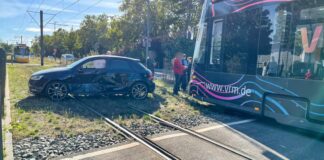 Verkehrsunfall zw. Straßenbahn und PKW