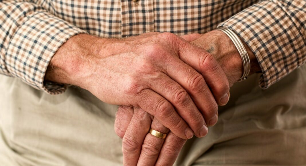 elderly 981400 1920