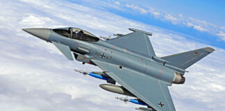 eurofighter im uebungsflug
