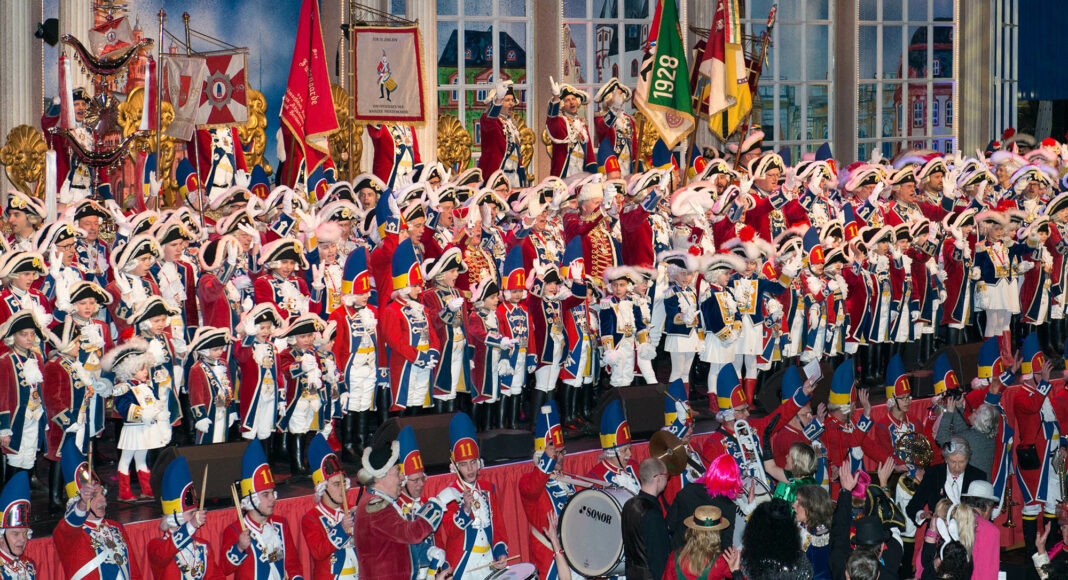 3250 Prinzengarde Sitzung Rheingoldhalle 0551 e1637592286786