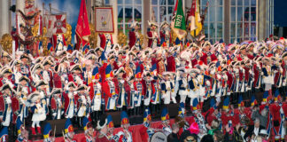 3250 Prinzengarde Sitzung Rheingoldhalle 0551 e1637592286786