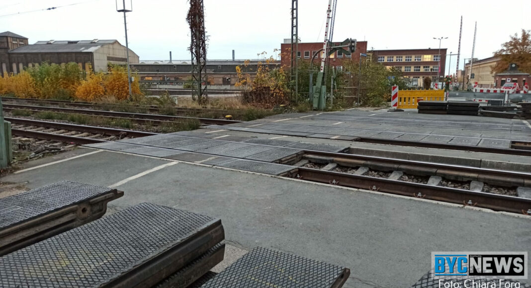 Bahnuebergang Gustavsburg0 1