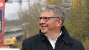 Angriff auf einen stadtpolizisten in wiesbaden - oberbürgermeister findet klare wort Oberbuergermeister wiesbadeb