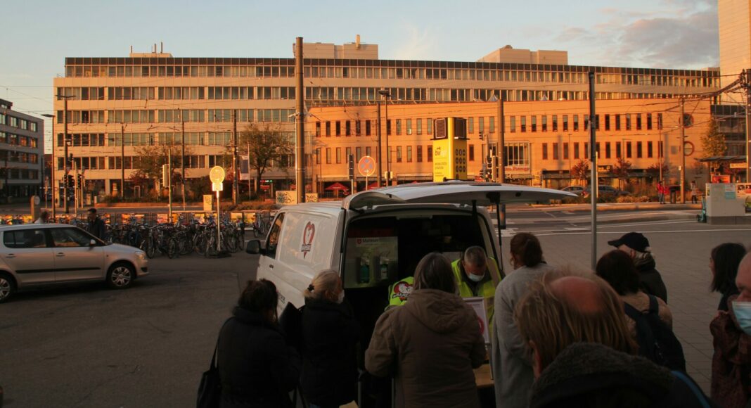 Waermebus Heidelberg Welttag der Armen
